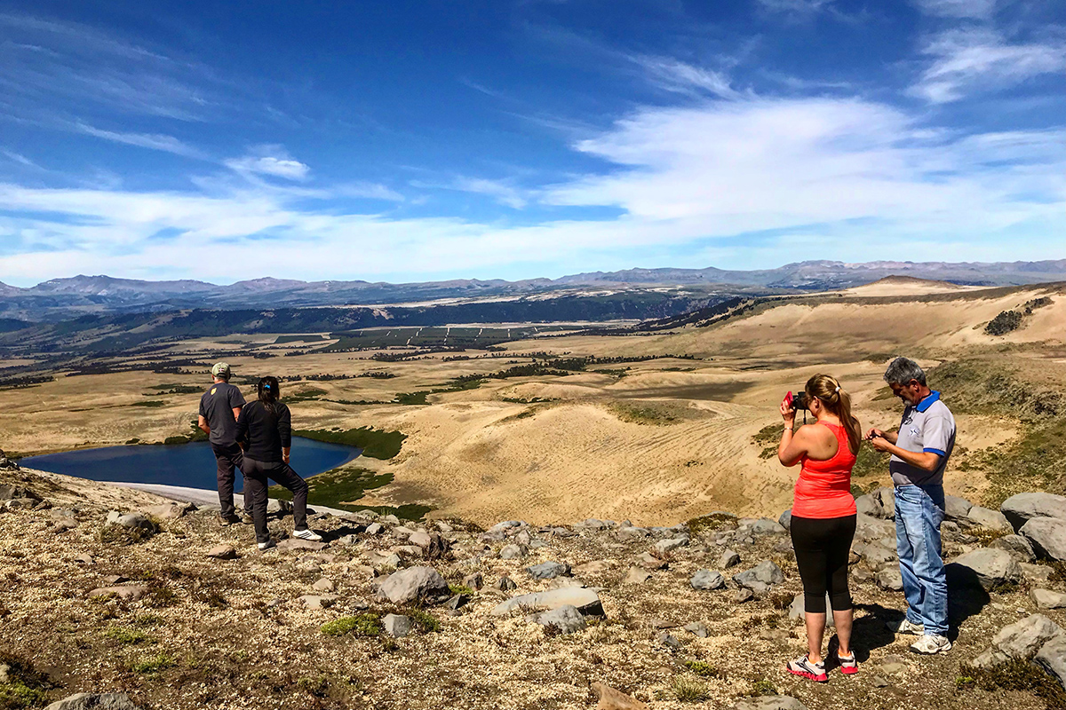 Excursiones en Villa Pehuenia - Volcan Batea Mauida
