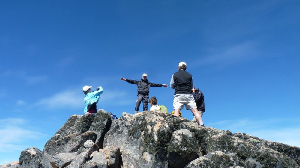 Ascenso al Cerro Falkner sobre ruta Siete Lagos